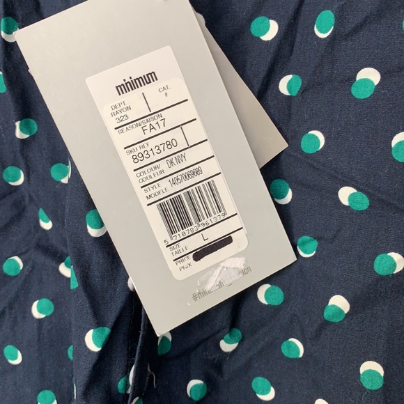 Men’s Minimum Green and white polkadot dress shirt - Picture 3 of 8